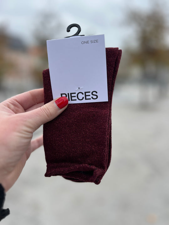 burgundy glitter sokjes