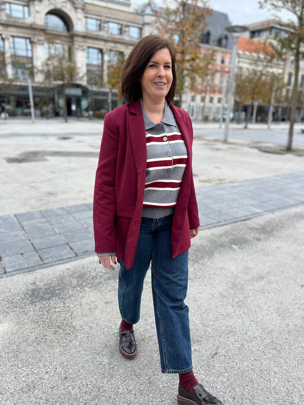 zoë burgundy blazer
