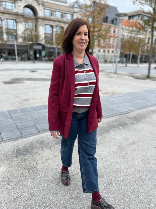 zoë burgundy blazer