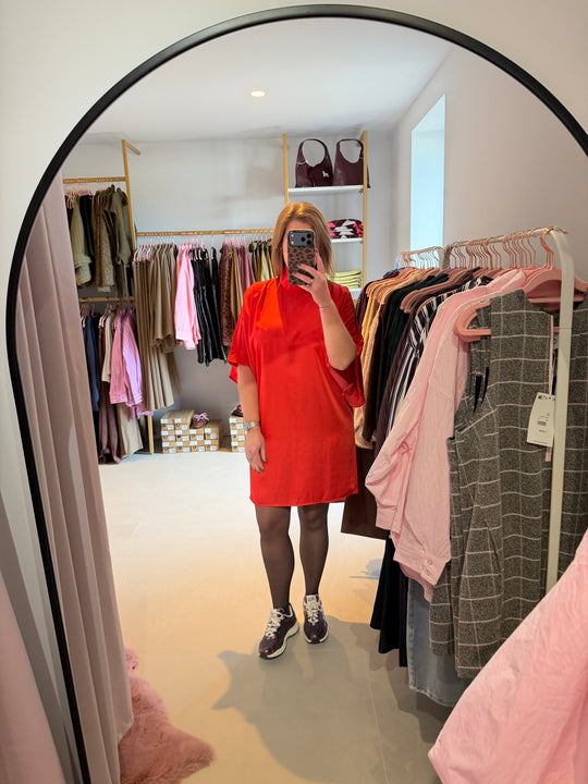darcy red dress