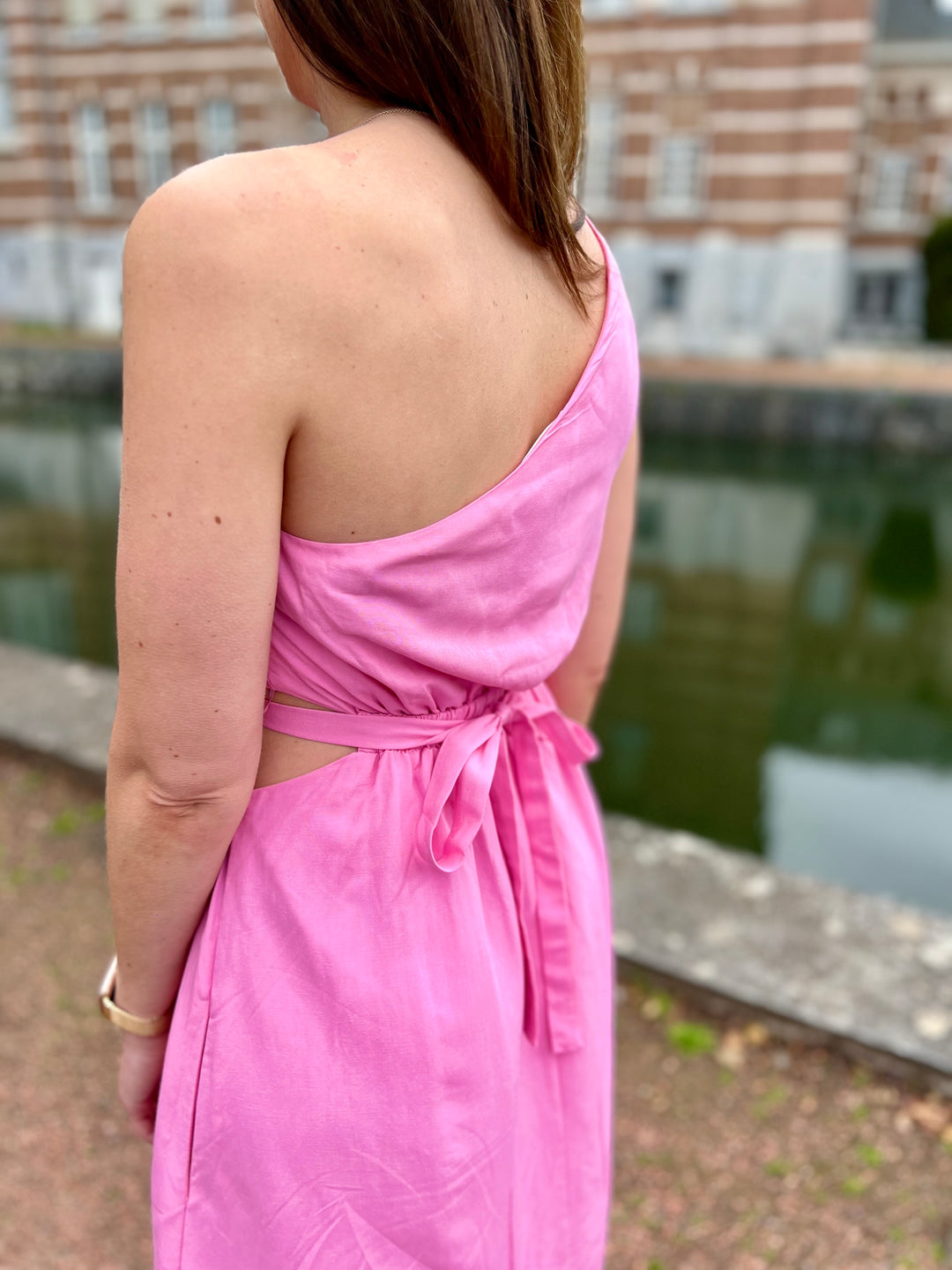 One shoulder pink dress