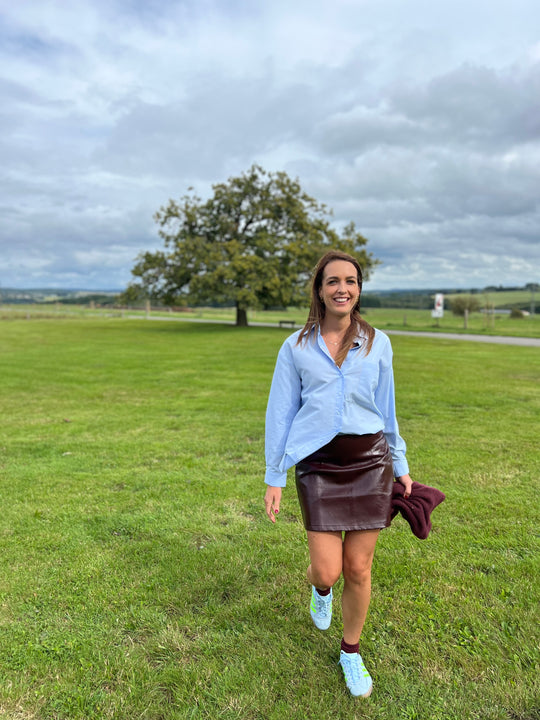 burgundy skirt
