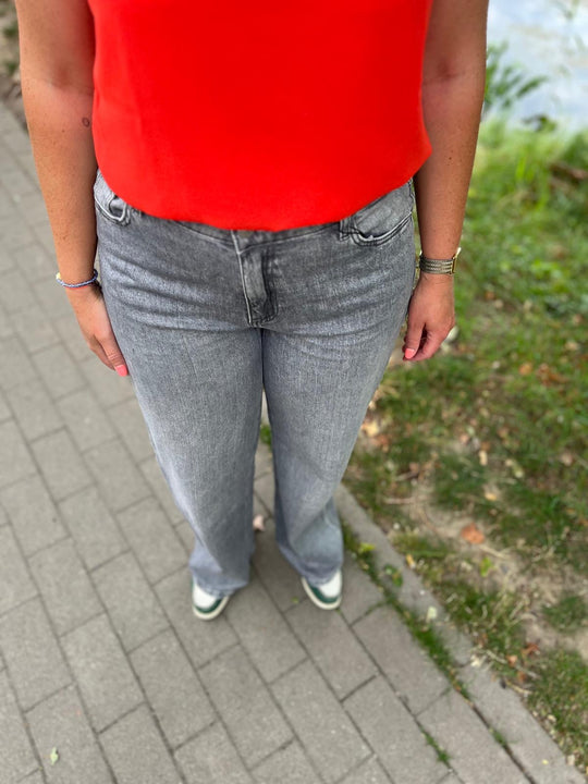 fleur grey jeans