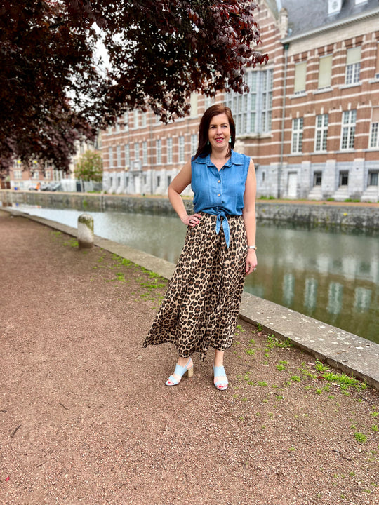 Leopard skirt