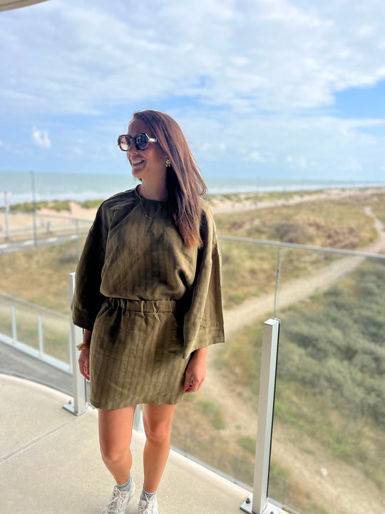 bizzy khaki striped skirt